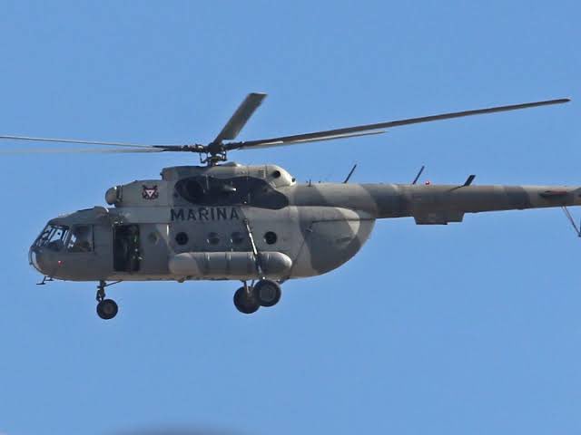 michelleriveraa's tweet photo. ⚠️ Hoy en Sáric #Sonora, fueron detenidos 5 niños sicarios y un adulto, luego de que dispararan contra un helicóptero de la @SEMAR_mx, mientras realizaban recorrido aéreo  y terrestre preventivo por la zona.

Los menores de edad son originarios de #Cajeme. Hay un lesionado en Hospital de #Caborca. 

Mañana todos los detalles.