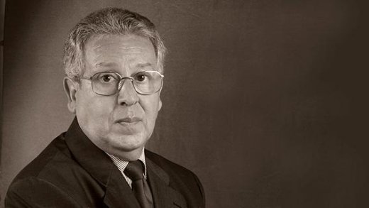 Se va un señor. Un amante de la radio. Quien conseguía que una redacción fuese una gran familia. Un hombre que no juzgaba, que enseñaba, que sabía de radio pero no imponía sus criterios a la fuerza, que escuchaba. Fue una suerte haberle conocido en <a href="/COPESevilla/">COPE Sevilla</a>. DEP.