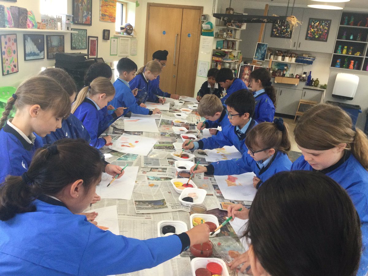 Upton House Art (@uptonart) on Twitter photo F4 have had their first introduction to David Hockney. They have begun to design their pictures and experimented with mixing colours. ๐จ#UptonJourney <a href="/UptonHead/">Rhian Thornton</a> #UptonPrep <a href="/naceuk/">NACE</a> <a href="/Artsmarkaward/">Artsmark</a> <a href="/UptonForm4/">Upton House Form 4</a> <a href="/ArtistHockney/">David Hockney</a> F4 have had their first introduction to David Hockney. They have begun to design their pictures and experimented with mixing colours. ๐จ#UptonJourney <a href="/UptonHead/">Rhian Thornton</a> #UptonPrep <a href="/naceuk/">NACE</a> <a href="/Artsmarkaward/">Artsmark</a> <a href="/UptonForm4/">Upton House Form 4</a> <a href="/ArtistHockney/">David Hockney</a>