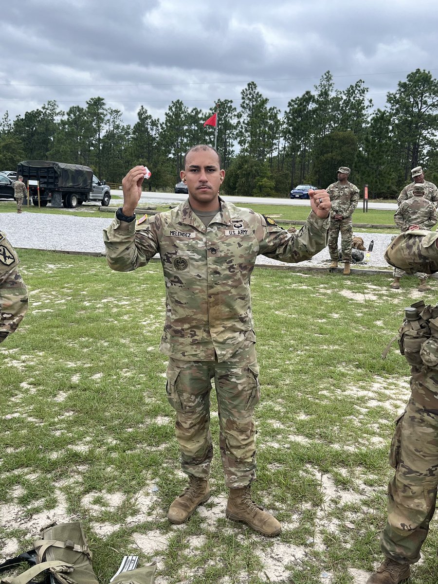 CASCOM_CSM's tweet image. Day two of the DSOY competition complete! DS Melendez completed grueling tasks from night and day land navigation, fit to win, and wrote an essay. @SCoE_CASCOM 

#TRADOCDSOYCompetition
#SupportStartsHere