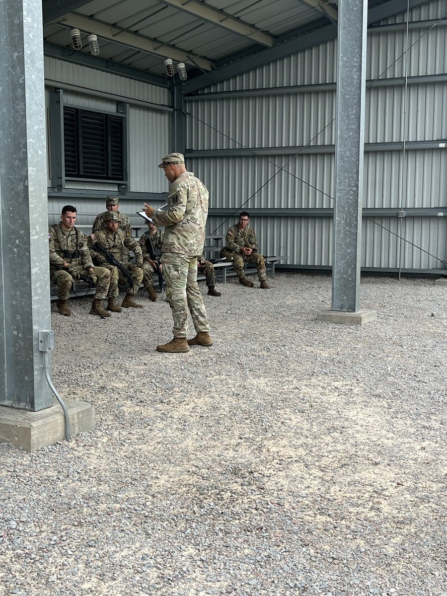 CASCOM_CSM's tweet image. Day two of the DSOY competition complete! DS Melendez completed grueling tasks from night and day land navigation, fit to win, and wrote an essay. @SCoE_CASCOM 

#TRADOCDSOYCompetition
#SupportStartsHere