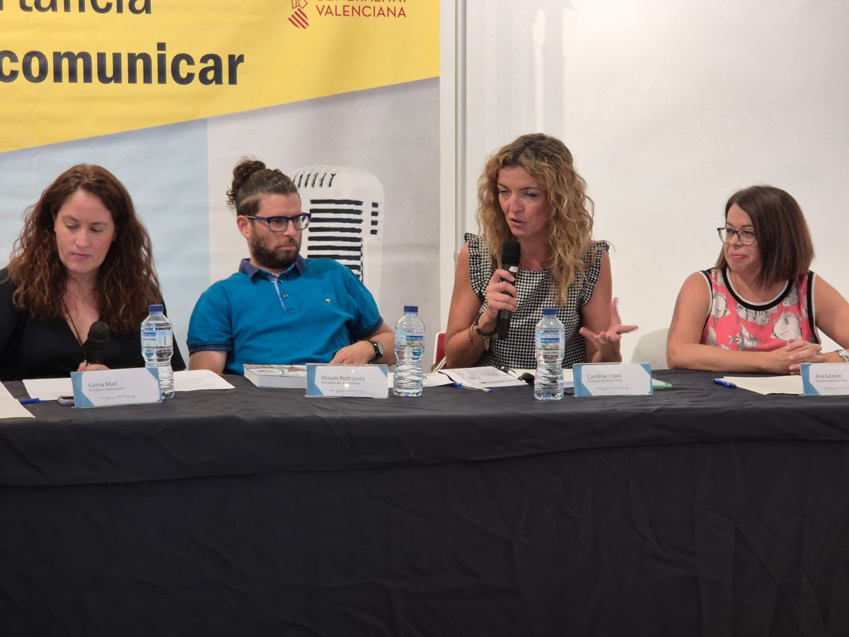 El Meridiano (@meridianohorta) on Twitter photo Carol López, directora de Aldaia Radio : “Aldaia Radio fue fundamental en la pandemia. Creeamos un programa de acompañamiento para mayores y fue una herramienta muy útil” #soledadnodeseada <a href="/aldaia_radio/">Aldaia Ràdio 89.4</a> <a href="/generalitat/">Generalitat</a> <a href="/Rafelbunyol_Ajt/">Ajuntament de Rafelbunyol</a> <a href="/MeridianoHorta/">El Meridiano</a> <a href="/gemari/">gema</a> <a href="/CarolLopezCamp/">Carolina López-Camp</a> Carol López, directora de Aldaia Radio : “Aldaia Radio fue fundamental en la pandemia. Creeamos un programa de acompañamiento para mayores y fue una herramienta muy útil” #soledadnodeseada <a href="/aldaia_radio/">Aldaia Ràdio 89.4</a> <a href="/generalitat/">Generalitat</a> <a href="/Rafelbunyol_Ajt/">Ajuntament de Rafelbunyol</a> <a href="/MeridianoHorta/">El Meridiano</a> <a href="/gemari/">gema</a> <a href="/CarolLopezCamp/">Carolina López-Camp</a>