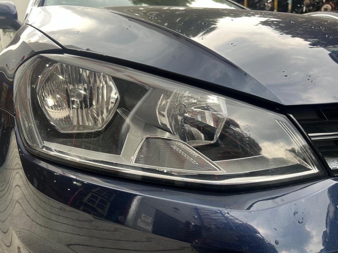 propelauto's tweet photo. Volkswagen Golf MK7 Halogen Headlights available #OnSale
Come & Grab it for your rideπ€π
#Volkswagen #Golf7 #MK7 #Halogenlight #GenuineParts #SGcars #UsedParts #PropelAuto #originallights #PremiumQuality #SG #Halogen #Headlights #Electrical #Lights #Lamps #VW #Headlamps #Grab https://t.co/ZJEycjg6Mr