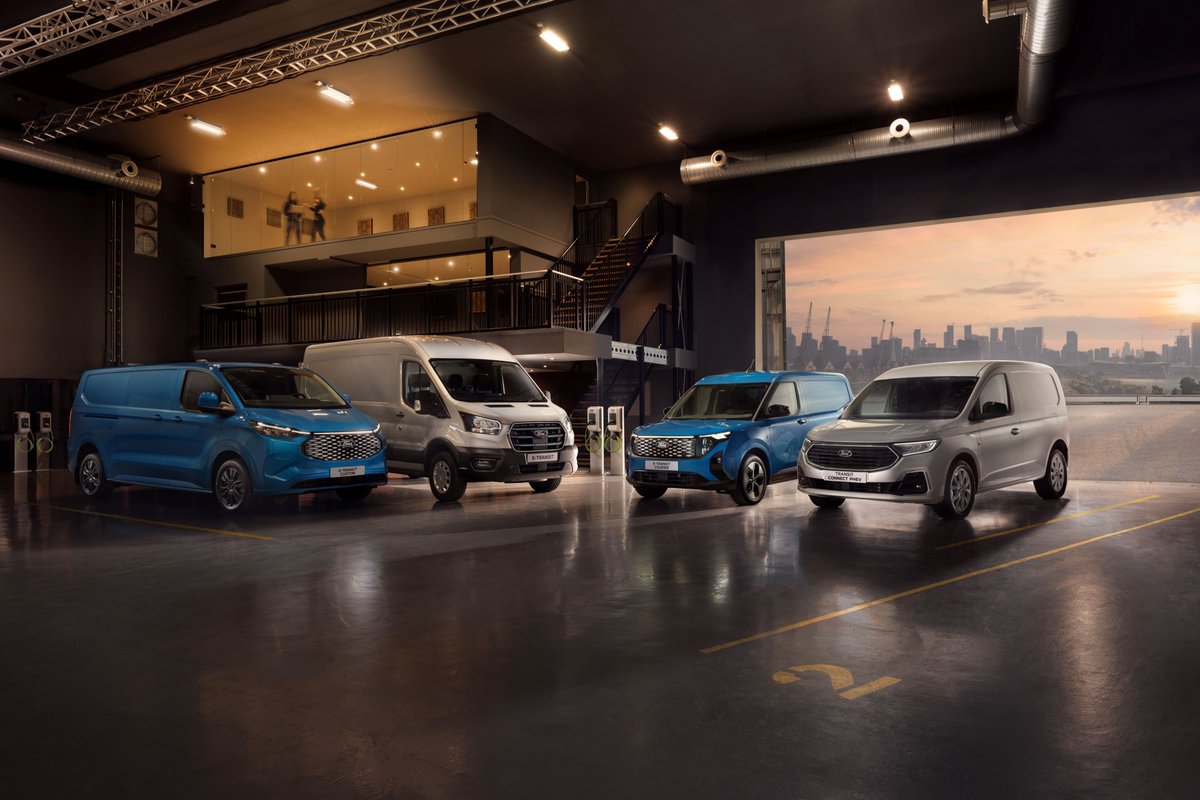 Ford Pro met la productivité au cœur du salon IAA TRANSPORTATION 2024! 🚚🔌 Nouveaux modèles électriques (E-Transit Courier, E-Transit) et hybrides (Ranger PHEV) + services connectés améliorés. #FordPro #IAA2024 #Electrification 
👇👇👇👇
ford.to/3ZyP81k