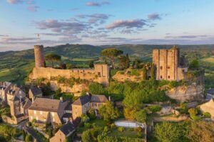 CHÂTEAU DE TURENNE Plongez au cœur de l’histoire et de la sérénité en organisant votre  séminaire d’entreprise au majestueux Château de Turenne.
#seminaireentreprise #chateaudeturenne #agenceevenementielle #agenceévénementielle #agenceevenementiel 

buff.ly/3X4i001