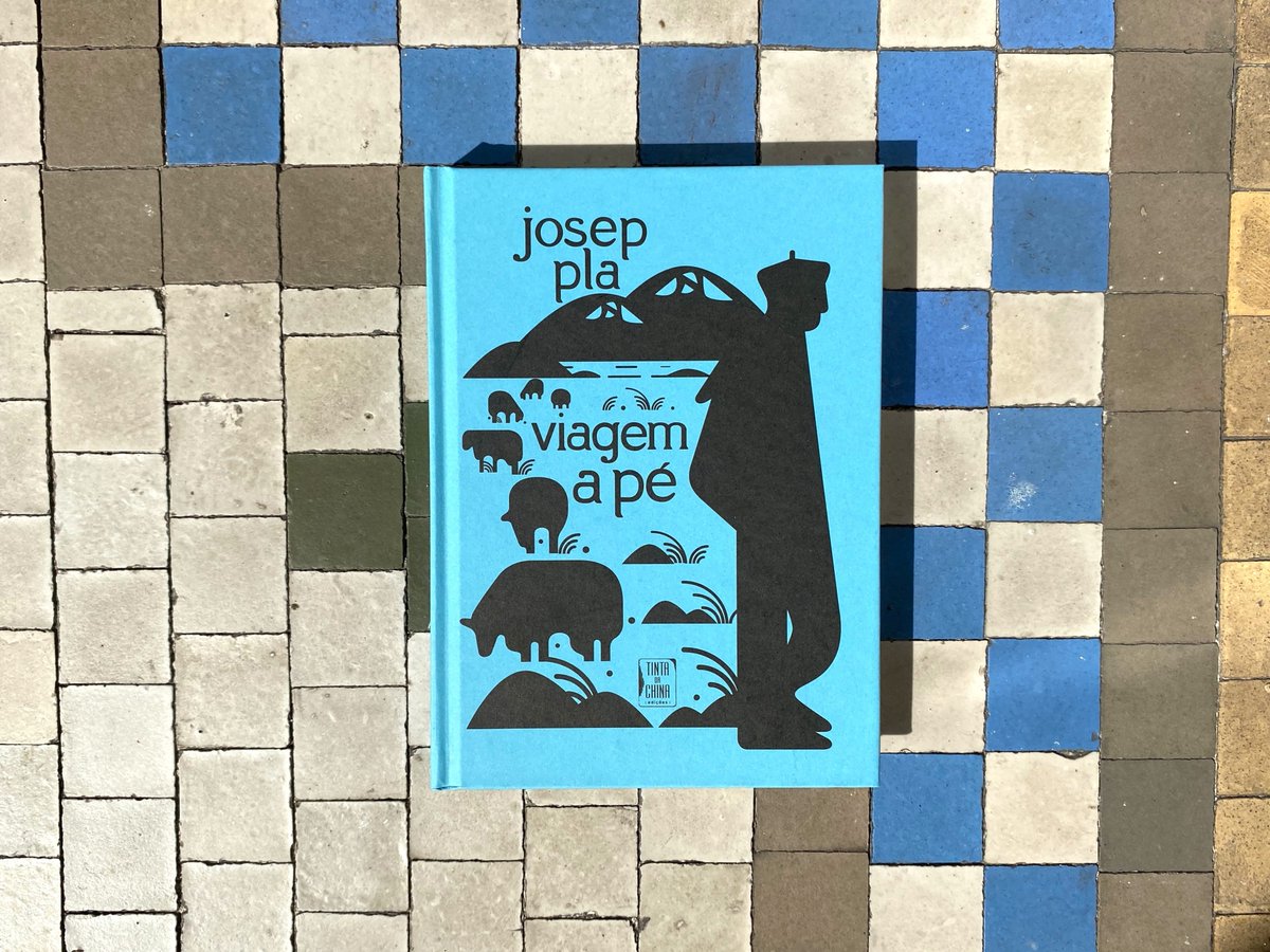 agenciabalcells's tweet image. 'Viaje a pie' de Josep Pla sigue los pasos de 'Viaje en autobús', y ya está disponible para los lectores portugueses gracias a @edtintadachina. 

«Este libro es, en cierto sentido, un testimonio arqueológico.» del prólogo de Carlos Vaz Marques. 

🇵🇹 Traducción de Helena Pitta.