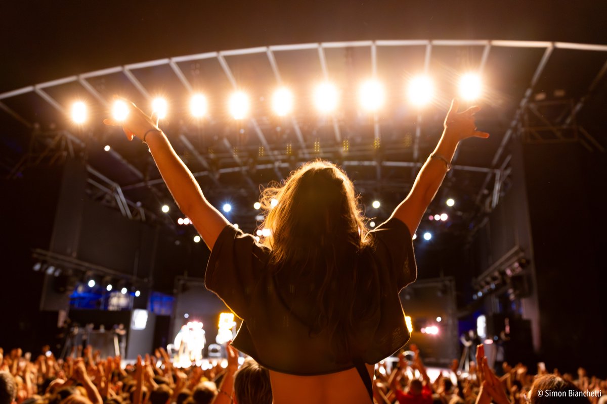 Nous ne sommes plus actifs sur X, pour continuer à suivre l'actu de Jazz à Vienne rendez-vous sur nos comptes instagram et facebook ! 👉 linktr.ee/jazzavienne