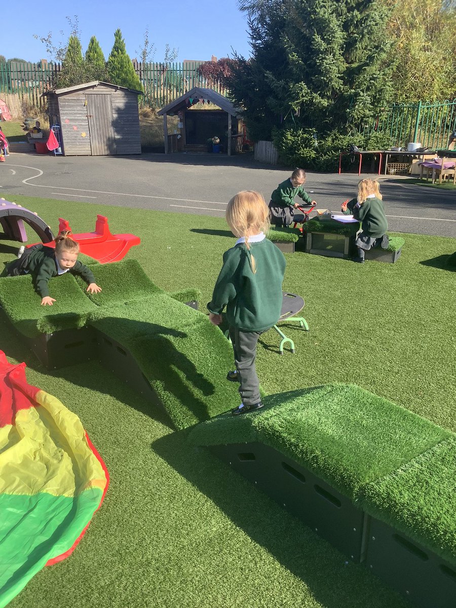 The Acorn children are enjoying the sunshine today. 🐌🌞
They are busy practicing their large and small mark-making skills.
Their gross motor skills on the trikes, obstacle course and bug hunting. Wow what a very busy morning of learning!