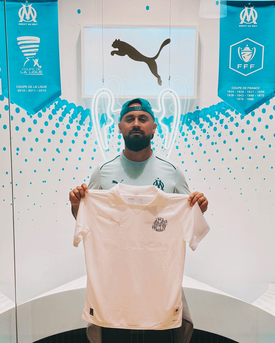Johan Oh Jeune (@johan_toutseul) on Twitter photo GAGNE LE MAILLOT COLLECTOR DES 125ANS DE L’OM ! 🎁🍀🔵⚪️
Pour participer :
1️⃣ Follow <a href="/Johan_Toutseul/">Johan Oh Jeune</a>
2️⃣ Mentionne deux amis en commentaire
3️⃣ RT & FAV ce tweet
Tirage au sort 13/09/24 🗓️
Bonne chance à tous, et Allez L’OM ! 🍀
#TeamOM #AllezLOM #OM125 GAGNE LE MAILLOT COLLECTOR DES 125ANS DE L’OM ! 🎁🍀🔵⚪️
Pour participer :
1️⃣ Follow <a href="/Johan_Toutseul/">Johan Oh Jeune</a>
2️⃣ Mentionne deux amis en commentaire
3️⃣ RT & FAV ce tweet
Tirage au sort 13/09/24 🗓️
Bonne chance à tous, et Allez L’OM ! 🍀
#TeamOM #AllezLOM #OM125