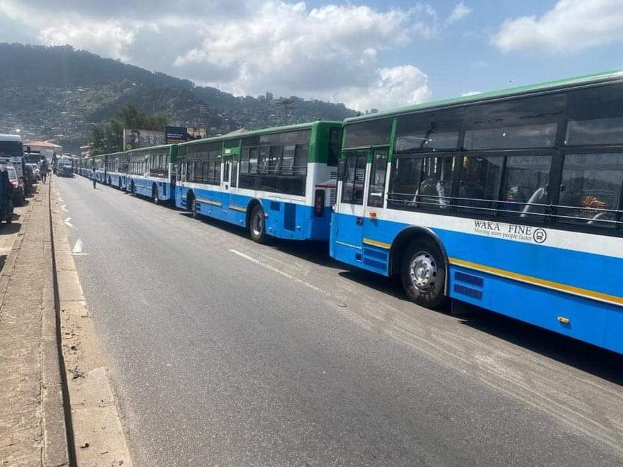 Amadu Lamrana Bah (@lamranaamadu) on Twitter photo Only forty-four of the fifty 'Waka Fine' buses have been in service in Freetown.
Five buses are still parked at Cockerill with damaged windscreens, and the remaining one has still not arrived from India over six months since the Chief Minister, <a href="/dsengeh/">David Moinina Sengeh</a> launched the bus service Only forty-four of the fifty 'Waka Fine' buses have been in service in Freetown.
Five buses are still parked at Cockerill with damaged windscreens, and the remaining one has still not arrived from India over six months since the Chief Minister, <a href="/dsengeh/">David Moinina Sengeh</a> launched the bus service