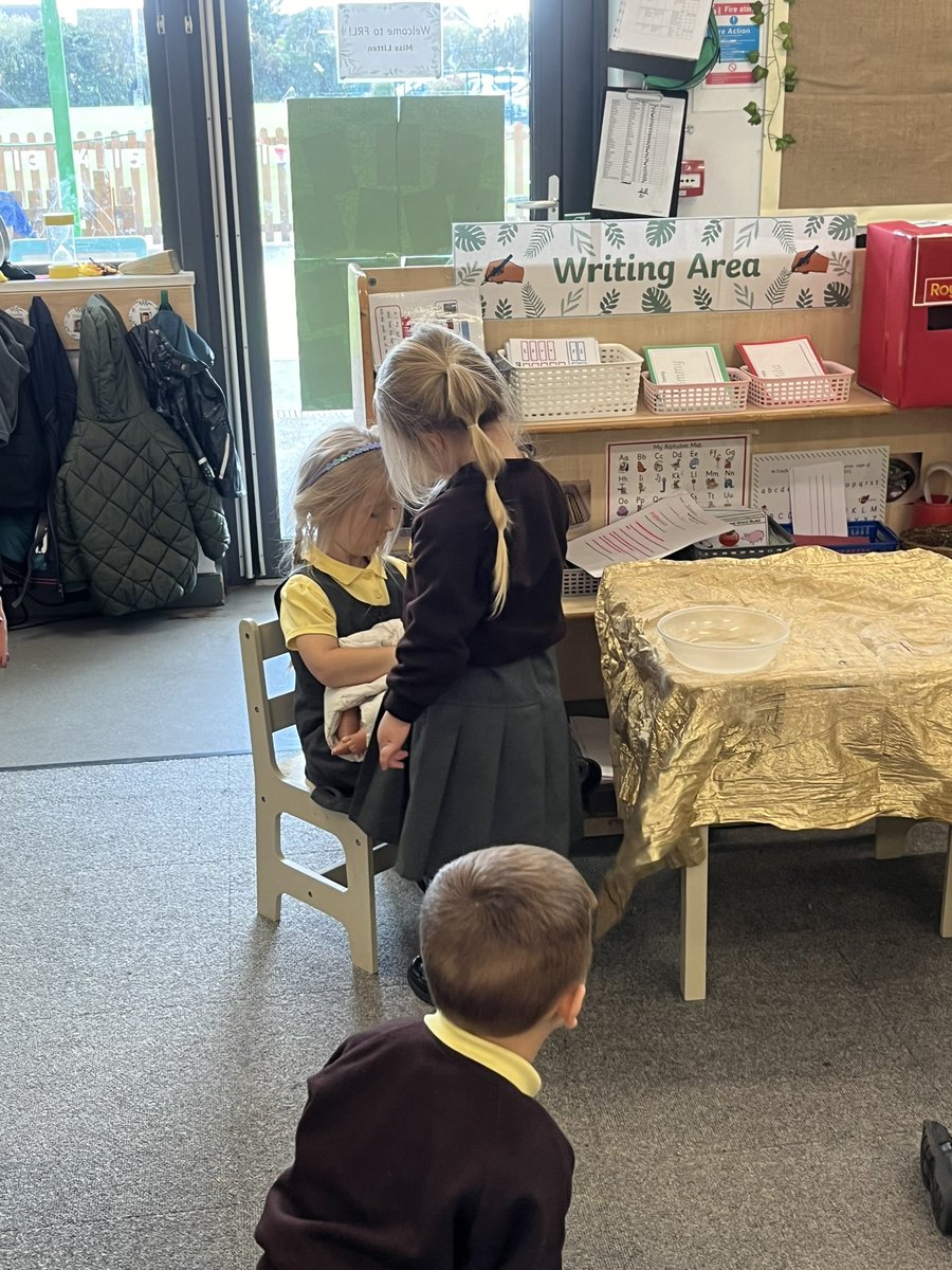 EastfieldPSHull's tweet photo. FRL have been learning about Christian baptisms in our RE lesson today. We enjoyed role playing the ceremony as a class! #epsRE #epsFRL https://t.co/7YbRFsOZxh