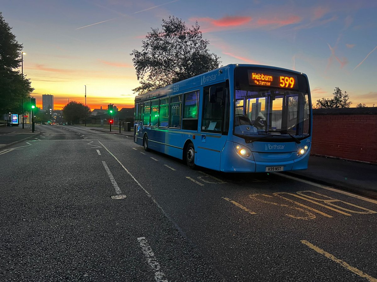 🌅 SUNDERLAND SUNRISE 🌅

It looks as though we’re in for a nice day, with plenty of sunshine!

All our buses are operating as normal today - here’s one of our 599 buses under a beautiful sunrise in Sunderland this morning.