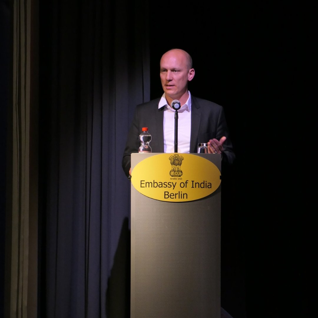 Dr. Vinay Sahasrabuddhe, former President <a href="/iccr_hq/">ICCR</a>, gave an insightful overview of 🇮🇳's diverse roots, its values, &amp; suggestions to grow its soft power. Dr. Maximilian von Laer, Co-Chair <a href="/IGYLF/">IGYLF</a> , spoke about its evolution and role as a prominent platform for 🇮🇳 🇩🇪 young leaders.