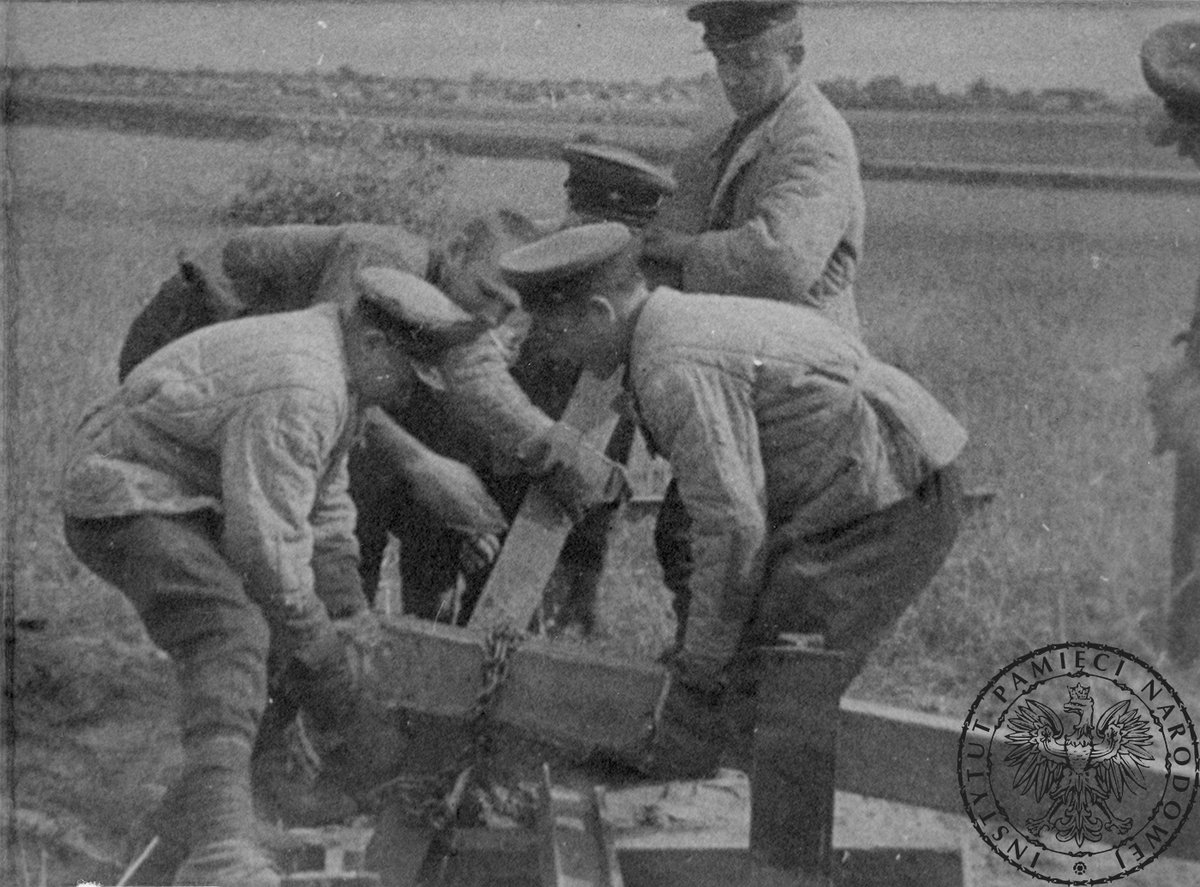 Institute of National Remembrance tweet media