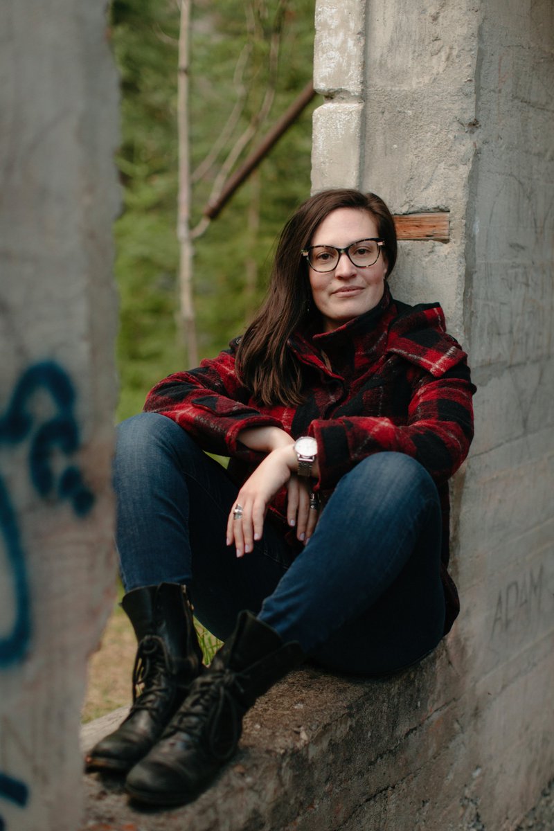 SpaceSubjective's tweet photo. New interview up on The Subjective Space!

Sabrina Uswak is an award-winning author. She has worked as a prose editor for Loft on Eighth press, @FreeFallMag, and @fillingstation magazines. All the Night Gone @stonehousepbl is her first book. 

Read here: https://t.co/iGI87D8b6b https://t.co/zbORGRtuY5