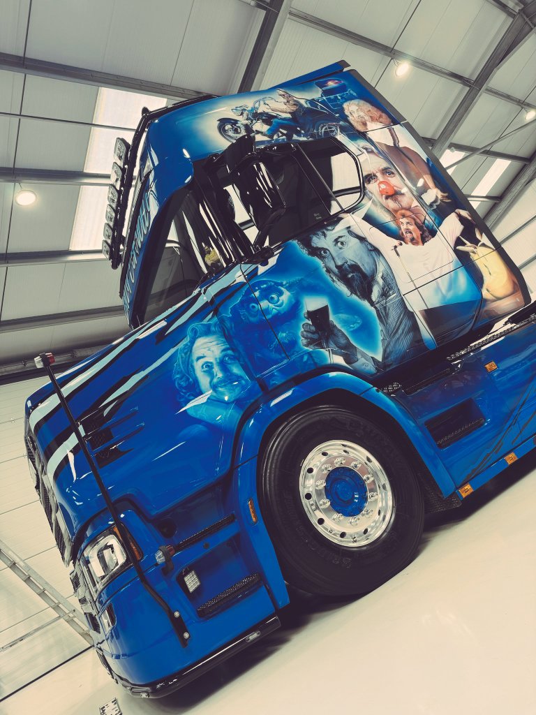 airbrushad's tweet photo. Nice shot of the billy Connolly Scania t-cab :) https://t.co/cGSDxmAgFt