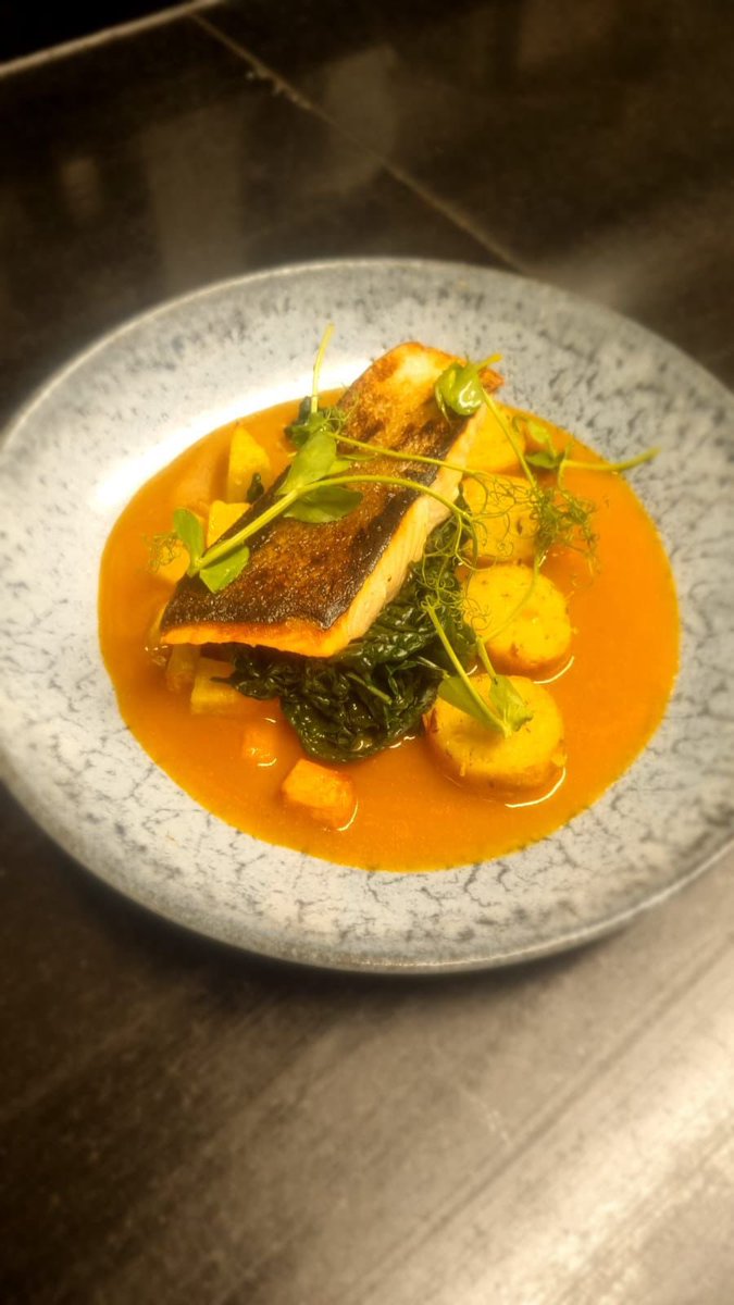 New main special going on at Regatta later in the week… Pan fried salmon, lobster bisque, crab and tarragon gnocchi with local calvo nero and prince squash 🤤 #aldeburgh #suffolk