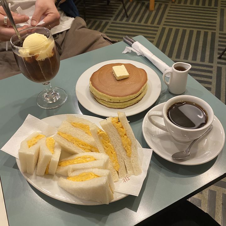 retrip_gourmet's tweet photo. 純喫茶巡りは浅草で!浅草の雰囲気が味わえる「昭和レトロな喫茶店」10選☕️💡
https://t.co/nuWQP4GwlT https://t.co/8HAzW2U4sf