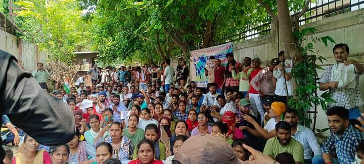 AnshumanGu35729's tweet image. 👉6 साल से उत्तर प्रदेश मै बेसिक शिक्षक भर्ती नही आई है।।

👉लगातार अपनी मांग को रख रहे हैं लेकिन अभी तक सफलता नहीं मिल पाई है ।।
#राष्ट्रीय_बेरोजगार_दिवस

#Atishi 
#1Man 
#NiaSharma
#NarendraModi
#MamataBanerjee
#BiggBoss18
#HappyBirthdaySir
#Dhoom4
#Shame
#ViratKohli𓃵