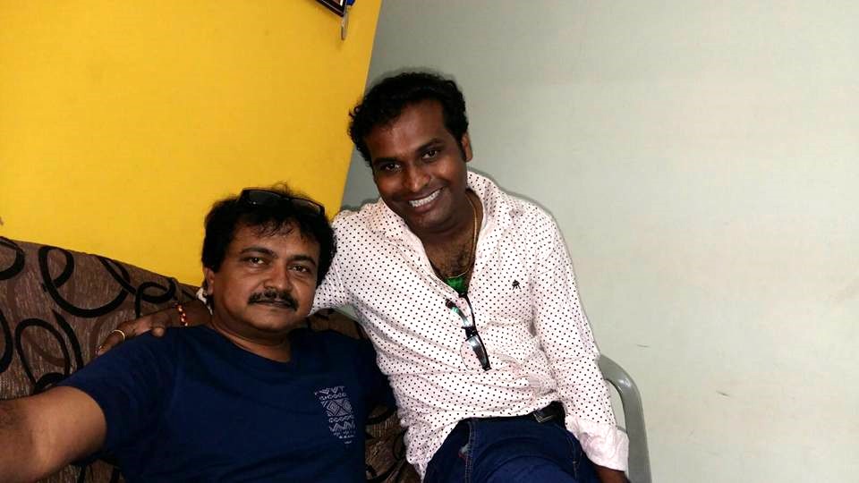 MChimmani's tweet photo. మంచి ఫ్రెండ్, యాక్టర్ "బలగం" రచ్చ రవితో... అప్పట్లో. 

#FilePics 
#RachchaRavi https://t.co/i5wqwHIatH