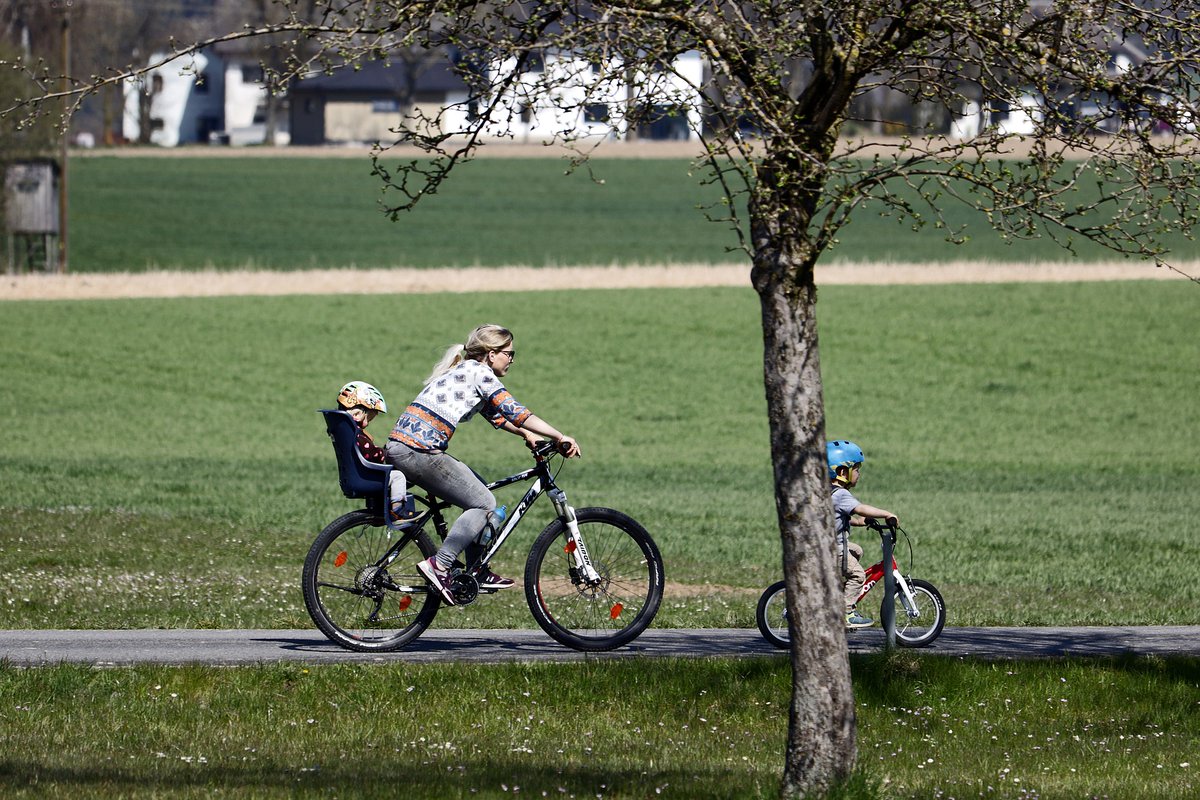 NederlandseSportraad (@nlsportraad) on Twitter photo In 2025 adviseert <a href="/NLsportraad/">NederlandseSportraad</a> over sport en bewegen bij ondervertegenwoordigde groepen (kansen- gelijkheid), hersenletsel als gevolg van sport (samen met de Gezondheidsraad) en professionalisering als randvoorwaarde van de sportbranche. #werkprogramma2025 bit.ly/3Xsc143 In 2025 adviseert <a href="/NLsportraad/">NederlandseSportraad</a> over sport en bewegen bij ondervertegenwoordigde groepen (kansen- gelijkheid), hersenletsel als gevolg van sport (samen met de Gezondheidsraad) en professionalisering als randvoorwaarde van de sportbranche. #werkprogramma2025 bit.ly/3Xsc143