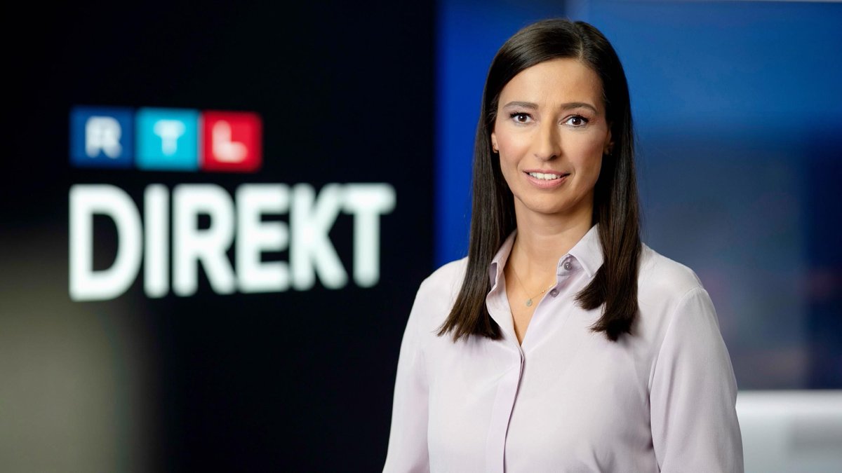 RTL (@rtl_com) on Twitter photo Starke Quoten für #RTLDirekt 💪 Mit herausragenden Marktanteilen von 16,1 Prozent bei 14-59 und sogar 18,4 Prozent bei 14-49 erzielte die Nachrichtensendung mit <a href="/PinarAtalay/">Pinar Atalay</a> die besten Werte seit #IBES Anfang des Jahres. Starke Quoten für #RTLDirekt 💪 Mit herausragenden Marktanteilen von 16,1 Prozent bei 14-59 und sogar 18,4 Prozent bei 14-49 erzielte die Nachrichtensendung mit <a href="/PinarAtalay/">Pinar Atalay</a> die besten Werte seit #IBES Anfang des Jahres.