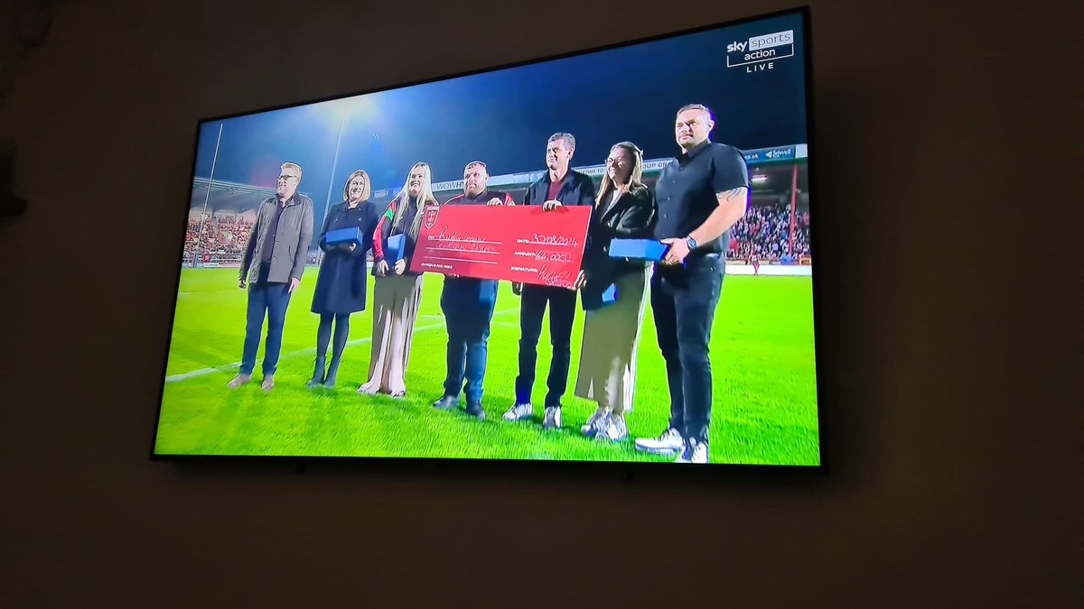 Massive Congratulations to our coach S.Smith who received Hugells Volunteer of the year award 2024! 

#369 #UTB 🥦🟢⚪️