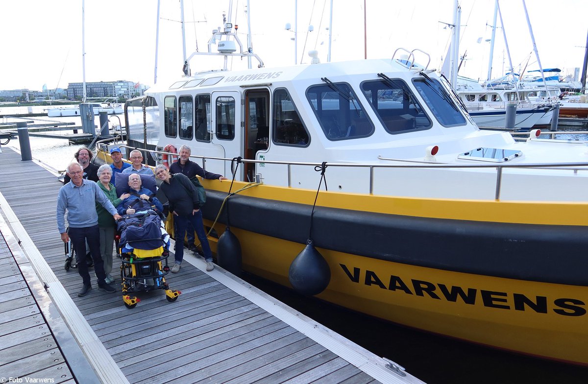Vaarwens 1392: Goede oude herinneringen ophalen

Vandaag is Léon (geb. 1951) onze gast. Hij komt helemaal uit Drachten met Stichting Wensambulance Noord Nederland. Léon heeft uitgezaaide long/buikkanker. 

Link naar het verslag: stichtingvaarwens.nl/.../2507-vaarw…...