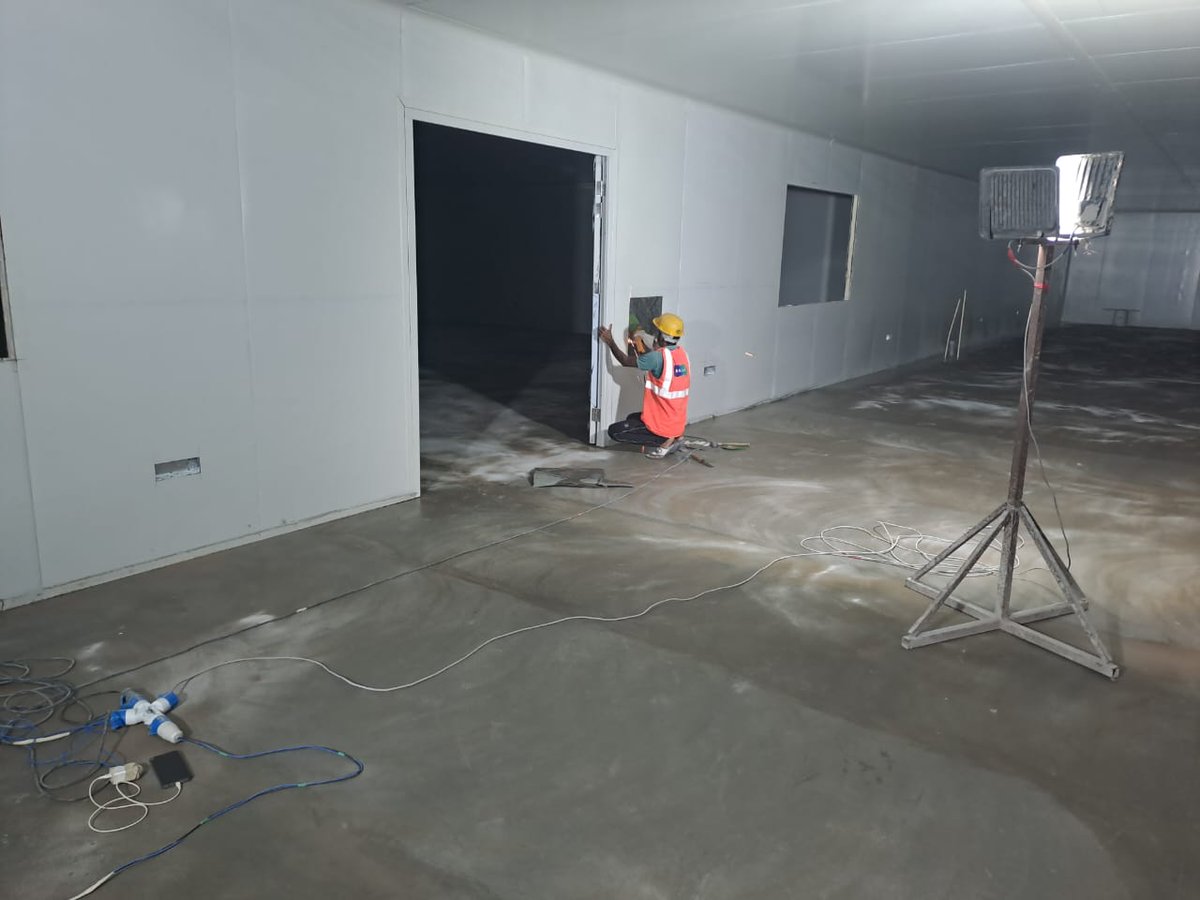 panjetanibuild's tweet image. Discover the meticulous process behind the creation of PBPL Puf panels for cleanrooms. Each step is designed to ensure optimal performance and cleanliness. 🛠️✨ 

#CleanroomTechnology #PBPL #InnovationInManufacturing #PUFPanel #CleanRoom #Manufacturer #Supplier #PBPL