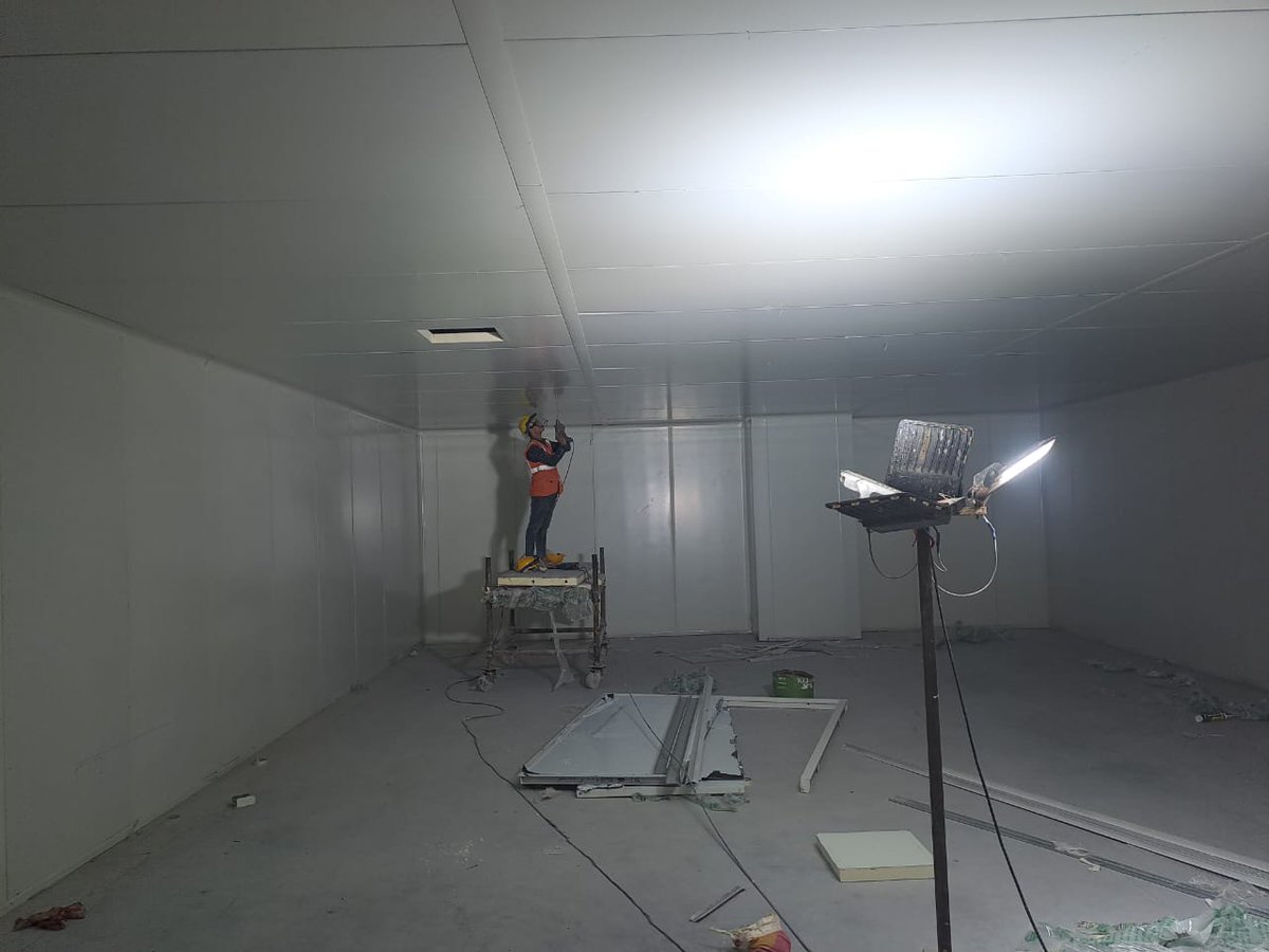 panjetanibuild's tweet image. Discover the meticulous process behind the creation of PBPL Puf panels for cleanrooms. Each step is designed to ensure optimal performance and cleanliness. 🛠️✨ 

#CleanroomTechnology #PBPL #InnovationInManufacturing #PUFPanel #CleanRoom #Manufacturer #Supplier #PBPL