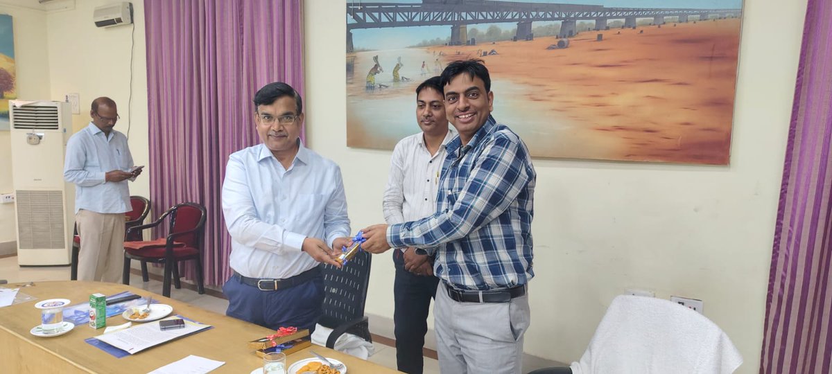 DRM(P)/KIR N.F. RAILWAY tweet media
