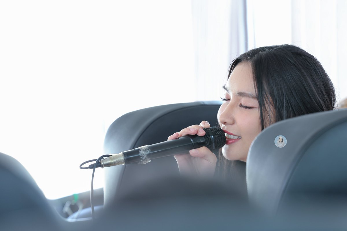 life_lookkaew27's tweet photo. Even singing in the car still so beautiful…
How…🥹
LOOKKAEW SHINE 17
#lookkaewkamollak
#ALISTSKINxAndaLookkaew
#ALISTSKINIBeachYouxAndaLookkaew
#Beshine
@Lookkaeww_k https://t.co/i4bCLDeVcm
