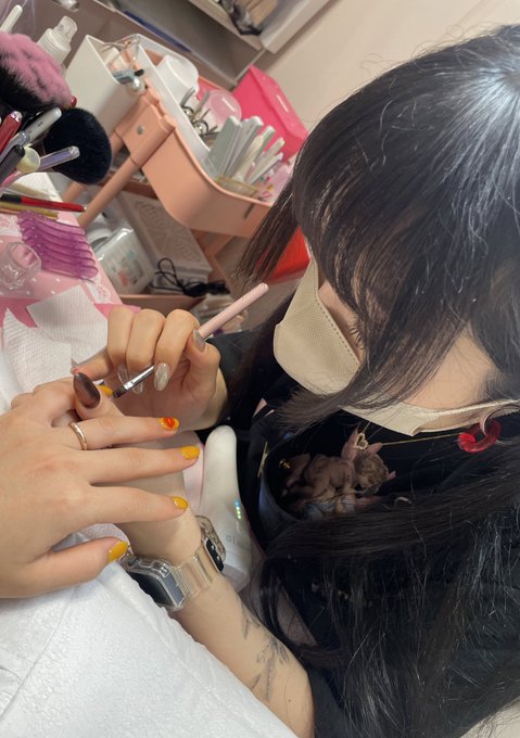 澪にシンプル?ネイルしてもらった〜 https://t.co/IhhUOEqE6G<a href="/tag/%E3%83%95%E3%82%A9%E3%83%BC%E3%82%A8%E3%83%90%E3%83%BC%E3%83%A6%E3%83%AA%E3%82%A4%E3%82%AB"class="tags"><span>#フォーエバーユリイカ</span></a>