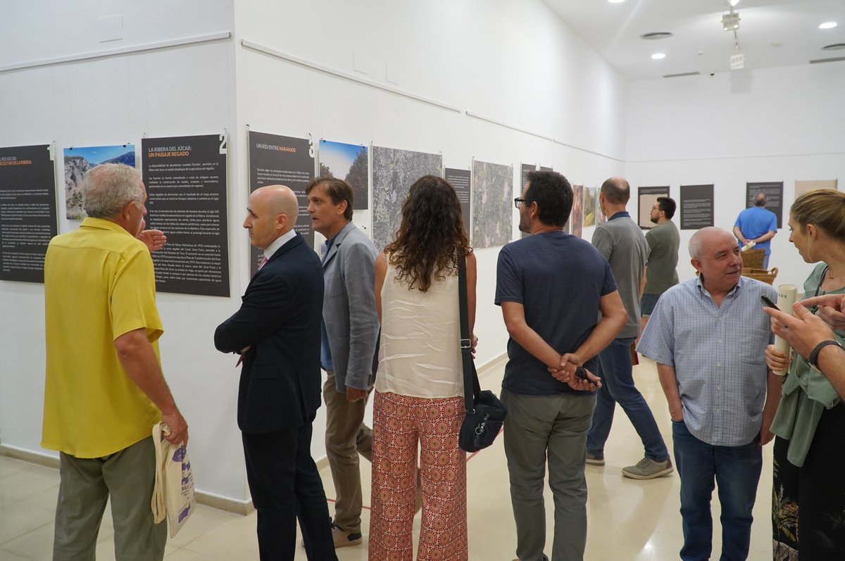 CHJucar's tweet image. ⏹️Ayer inauguramos en el Museo Municipal d’Alzira #MUMA nuestra exposición “Inundaciones entre Naranjos”.

🌊Un recorrido por la historia de la defensa contra inundaciones en la #RiberaDelJúcar de la mano de la obra del maestro Blasco Ibáñez.

🗓️Hasta el 29 de septiembre.