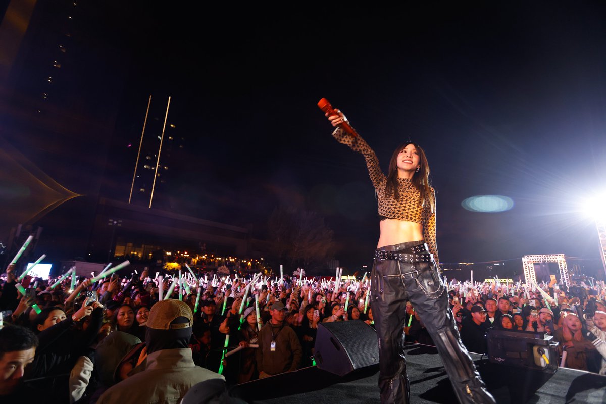 🪄✨Гэрэлт саваа таалагдсан уу? SUPER CONCERT-ийн турш LIME-тай хамт байж, хайртай уран бүтээлчдээ чин сэтгэлээсээ дэмжсэнд баярлалаа. 

#SuperConcert #Rain #Dara #Bloo