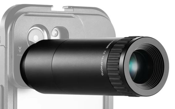 iphoneness's tweet image. NEEWER LS-36 HD #Telephoto Lens for iPhone - is.gd/xFAFbR - #IphoneLens