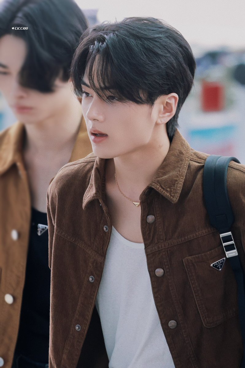 CiCCi_00's tweet photo. 𝟐𝟒𝟎𝟗𝟏𝟕

🍂

#JAY #제이 #ジェイ
#ENHYPEN_JAY #엔하이픈_제이
#ENHYPEN #엔하이픈 #エンハイプン

@ENHYPEN_members https://t.co/2nPp8q3h9E