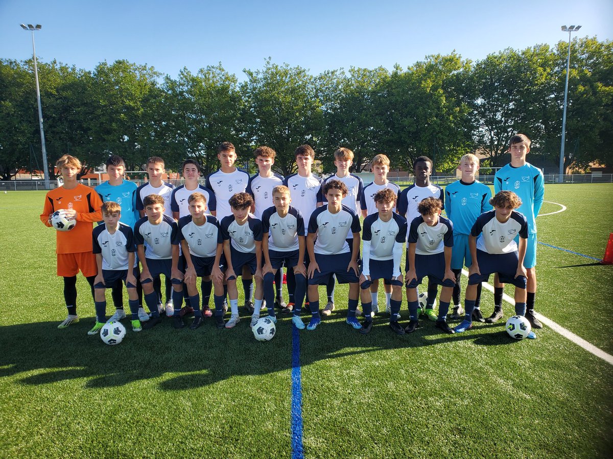 C'est reparti pour une nouvelle année, avec de nouveaux équipements, notamment pour le groupe des secondes !!
<a href="/LFNofficiel/">Ligue F⭐⭐t Normandie 🤙</a>  <a href="/unss/">UNSS_National</a> <a href="/ChallengeJL/">Challenge Jean LEROY</a>