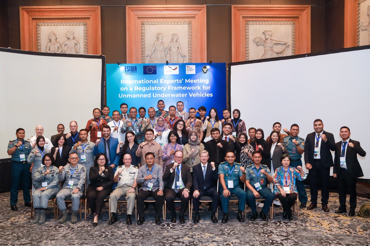 ESIWA_EU's tweet photo. #MaritimeSecurity ⚓ 📸 Photos of 🇪🇺🇮🇩 exchanging experiences & exploring steps to regulate #UnderwaterDrones
💡 International Experts’ Meeting on a Regulatory Framework for Unmanned Underwater Vehicles (#UUVs)
🤝 #TeamEurope event by the @uni_eropa + @kemenkomarves + @ESIWA_EU https://t.co/68oZBaZL3G