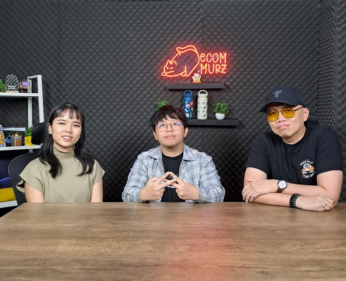 We had the Brandoville team in our studio yesterday, spilling the tea about 🍒 and something to do with... a cult? 🤨

Coming soon!