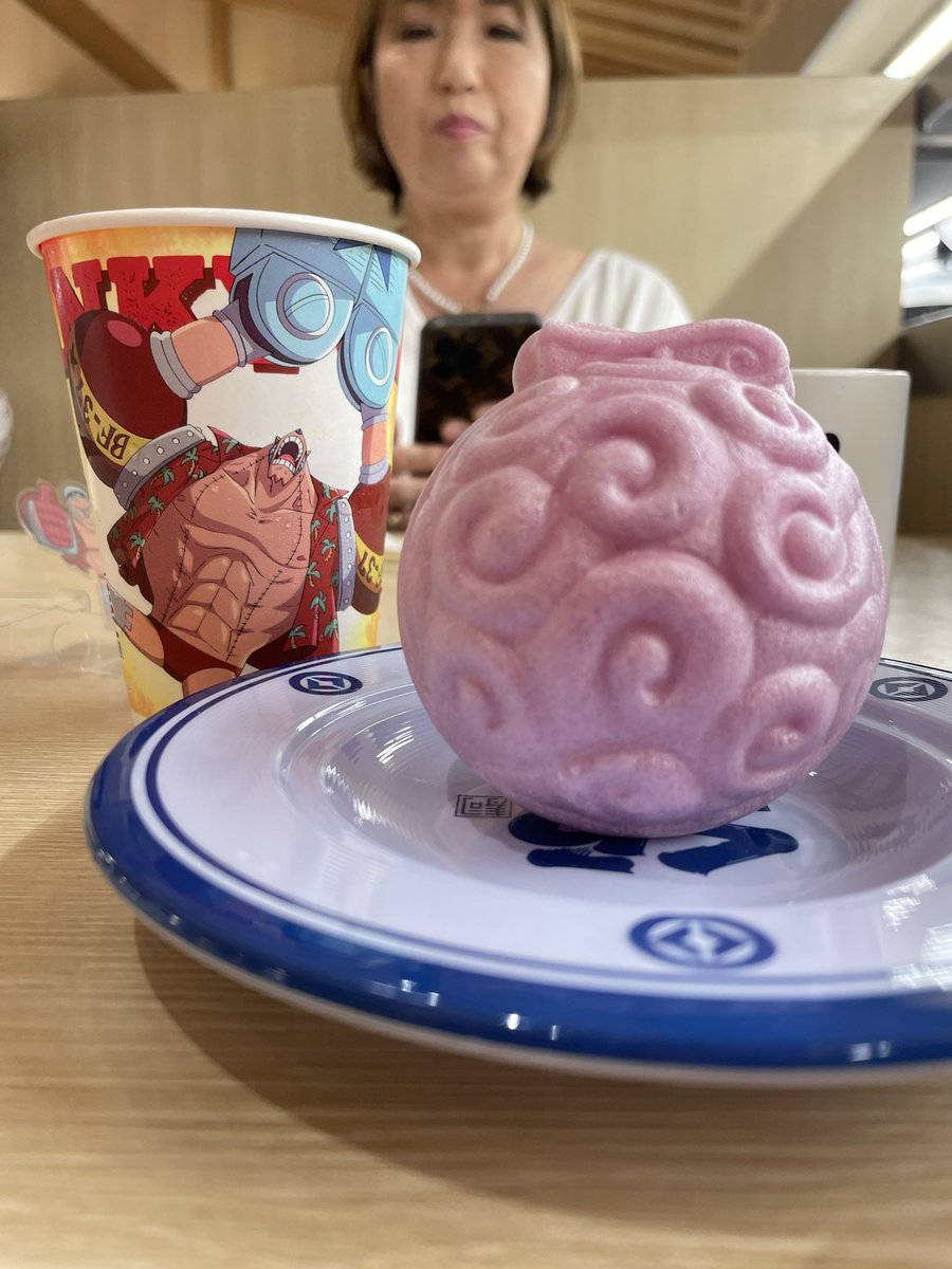 SharpAsALie's tweet image. //Rolls in here to show the one piece themed stuff i got in Kura Sushi Japan 👀