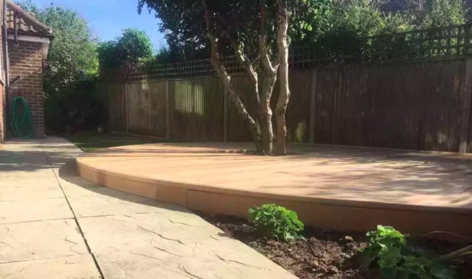 brymarts's tweet image. As a #DeckingInstaller, we can recommend and source high-quality #decking materials, such as treated #wood, #cedar, composite decking, or #hardwoods, depending on your budget and preferences. We will try to accommodate all of your requirements.

🌐 brymartslandscapes.com/decking-instal…