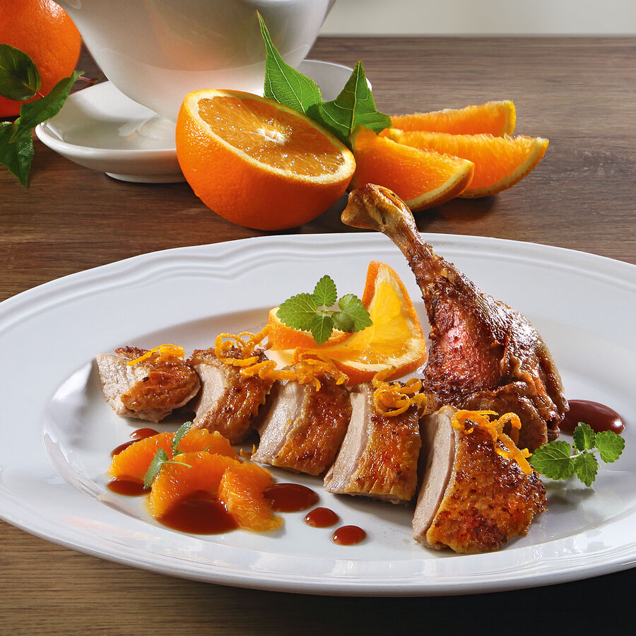 So... Besides the fucked up accusations of immigrants eating cats and dogs being thrown around in the US, I'm hearing commentators and pundits also adding ducks and geese like it's so also shocking. Last I checked, duck and geese were not only delicious, but really good eats.