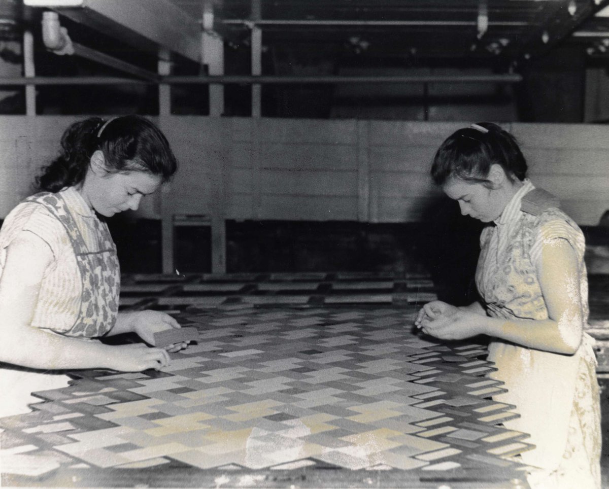 New blog post! Linoleum was one of Fife's key industries for over 100 years - but how is it made? Click here to find out: ow.ly/R29p50Tiz0k

Image: Sisters Catherine and Janet Fotheringhame making inlaid linoleum at a factory in Kirkcaldy, c.1959 - 1964.