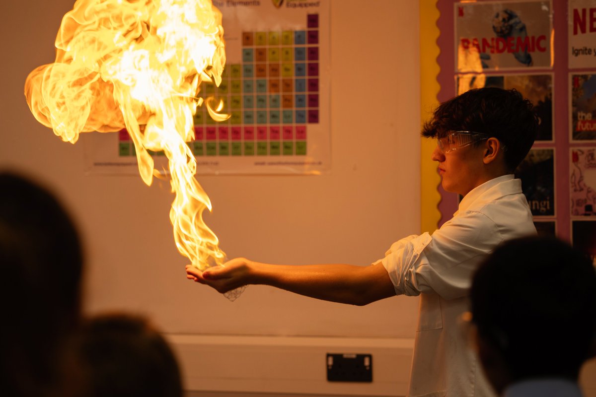 Altrincham Today tweet media