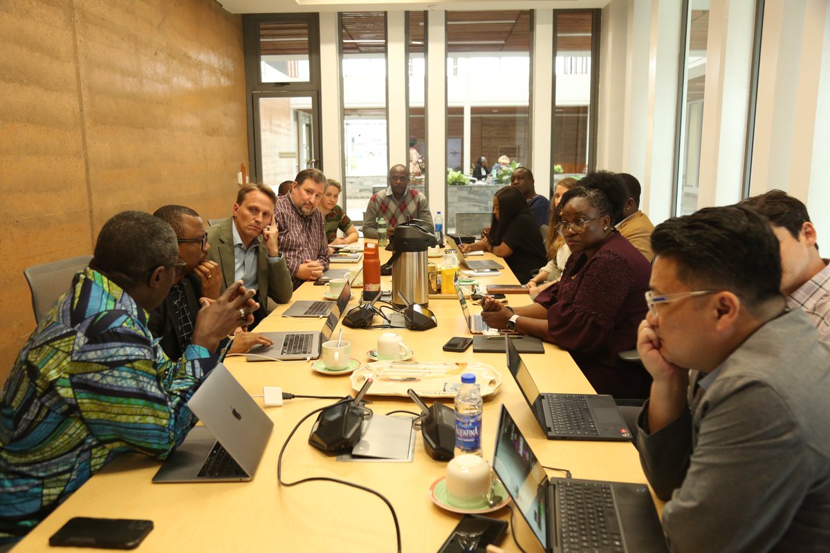 I attended the launch of the NIH-funded ÉMERGENTS ICEMR 5-year Program in Nigeria. This project is a partnership between University of Florida (<a href="/DinglasanRhoel/">Rhoel Dinglasan</a> ), <a href="/cam_crid/">CRID-Cam</a>  and   @acegid ( <a href="/christian_happi/">Christian T. Happi</a> ) . ÉMERGENTS aims at boosting malaria control in West/Central Africa.