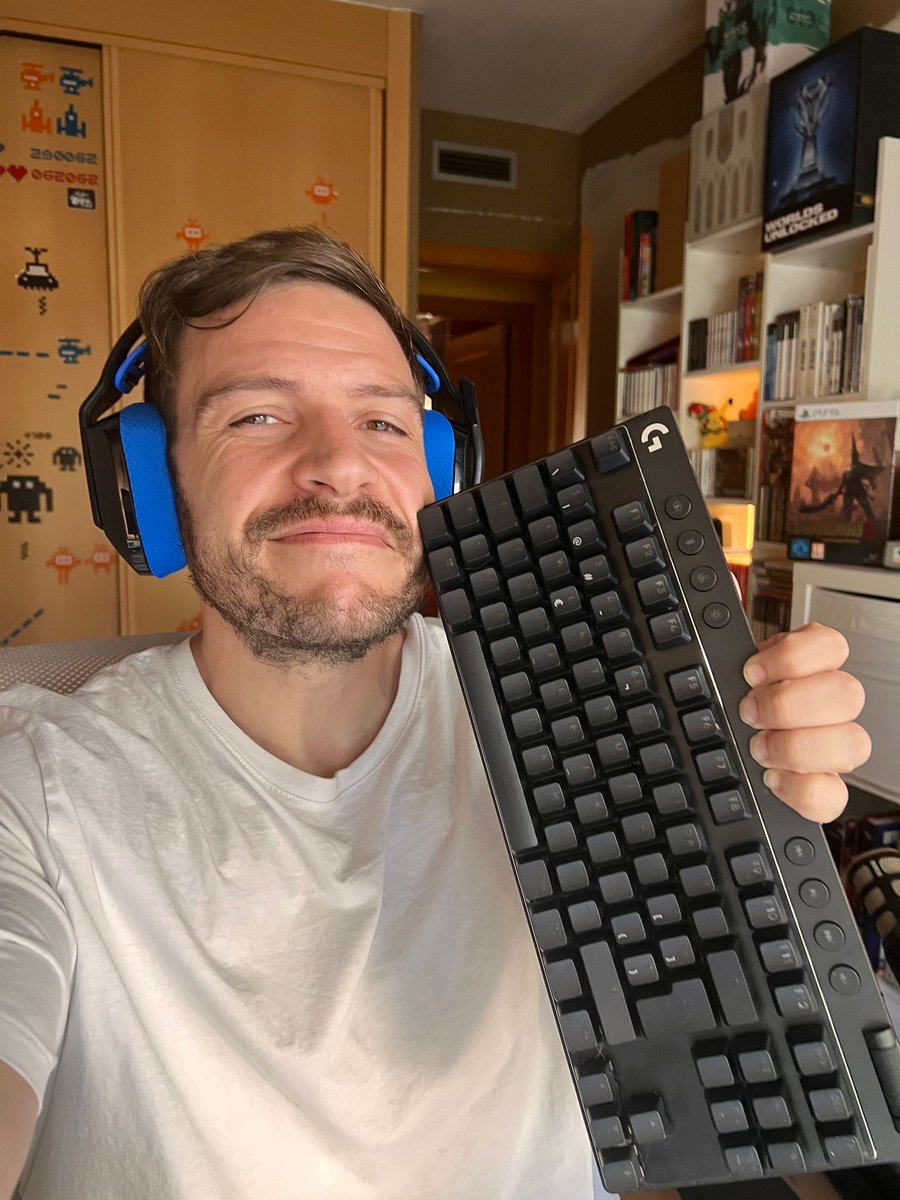 ¡SORTEO TREMENDO CON <a href="/LogitechG_ES/">Logitech G España</a>!

Por los #LogiPLAYDAYS y sus increíbles descuentos hasta el 29 de septiembre, sorteo con <a href="/LogitechG_ES/">Logitech G España</a> un espectacular Teclado PRO TKL :D

Para participar:
➡️Follow esta cuenta y <a href="/LogitechG_ES/">Logitech G España</a> 
➡️Dale RT
➡️Menciona un amigo
#ad