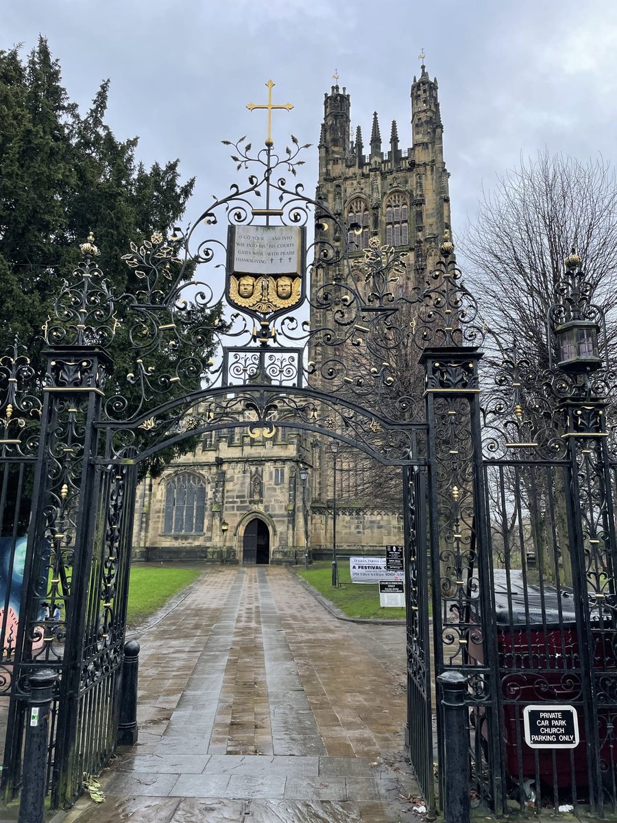 ExploreMyWay's tweet photo. | St Giles' Parish Church 🏴󠁧󠁢󠁷󠁬󠁳󠁿|

The church is one of the finest examples of ecclesiastical architecture to be found in Wales.  There is documentary evidence of a church here as early as the 11th century, though the building in its present form dates mainly from the end of the 15th and the beginning of the 16th centuries.  The tower, 135 feet high, was complete in 1506.   The church is dedicated to St. Giles, although it may have been dedicated formerly to the Celtic Saint Silin or Silyn.

#wrexham #StGiles @wrexham #explore #church