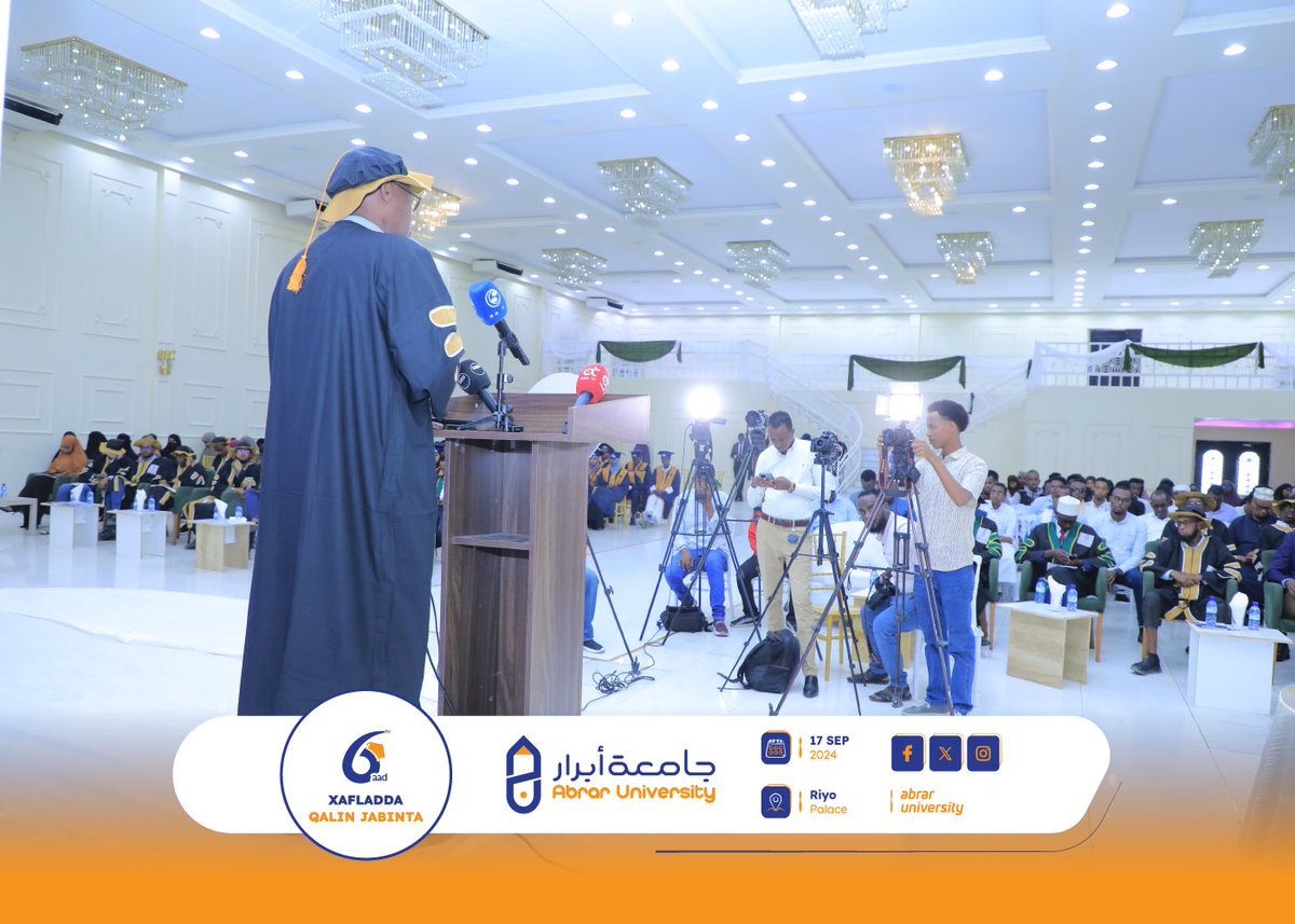 Ustaad Cali Macallin "Gudoomiyaha Dalladda FPENS" Ayaa hambalyo iyo bagaadin udirey dhammaan ardeyda qalin jabiyayaasha ee dufcada 6-aad.
Xafladda Qalinjebinta dufcada 6-aad,
.
.
.
#6th_convocation
#Abraar2024
#AU_Graduation
#Admission_is_open
#nagu_soo_biir
#Abrar_University