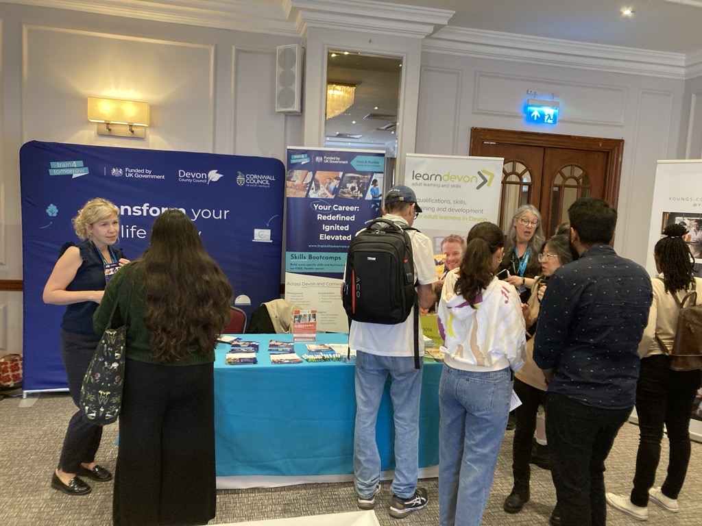 Learn Devon (@learndevon) on Twitter photo Don't miss us at the #Exeter Jobs Fair on the 23rd October!
β° From 10am to 2pm
π Mercure Exeter Rougemont, Queen St, Exeter EX4 3SP
β
Open to anyone looking for new opportunities
Don't miss out - courses and training opportunities
learndevon.co.uk/news/exeter-joβ¦
<a href="/UKCareersFair/">The UK Careers Fair</a> Don't miss us at the #Exeter Jobs Fair on the 23rd October!
β° From 10am to 2pm
π Mercure Exeter Rougemont, Queen St, Exeter EX4 3SP
β
Open to anyone looking for new opportunities
Don't miss out - courses and training opportunities
learndevon.co.uk/news/exeter-joβ¦
<a href="/UKCareersFair/">The UK Careers Fair</a>